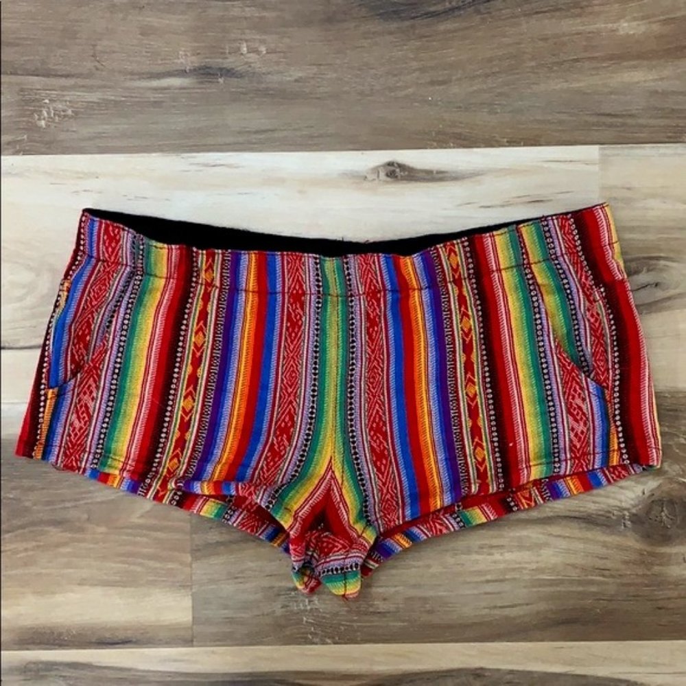 Women's Empyre Cheeky Woven Short Shorts